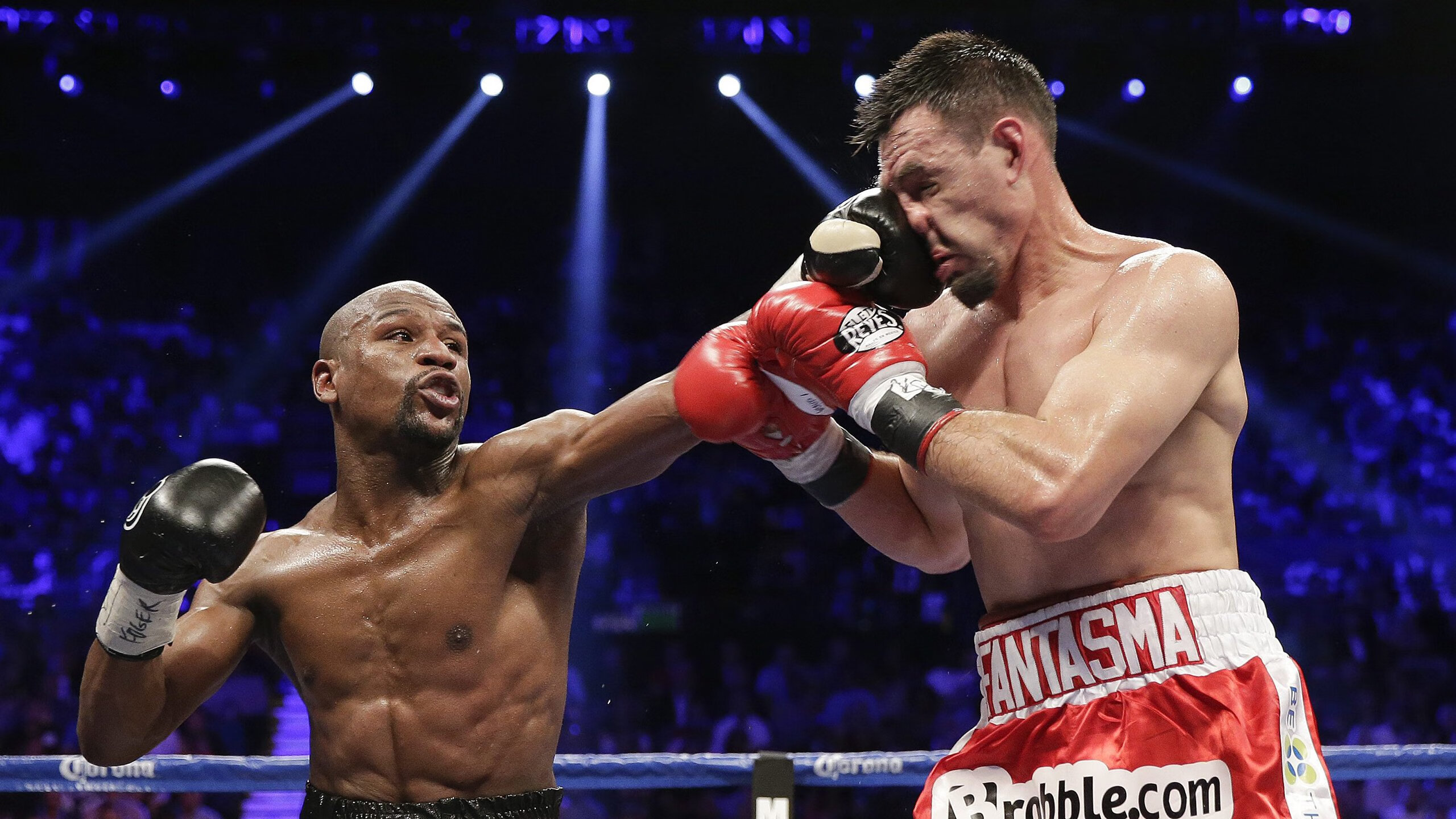 九游娱乐-Uzi焦点对战，詹姆斯与60激战皇家马德里分钟，爆冷胜负难料！观众掌声雷动