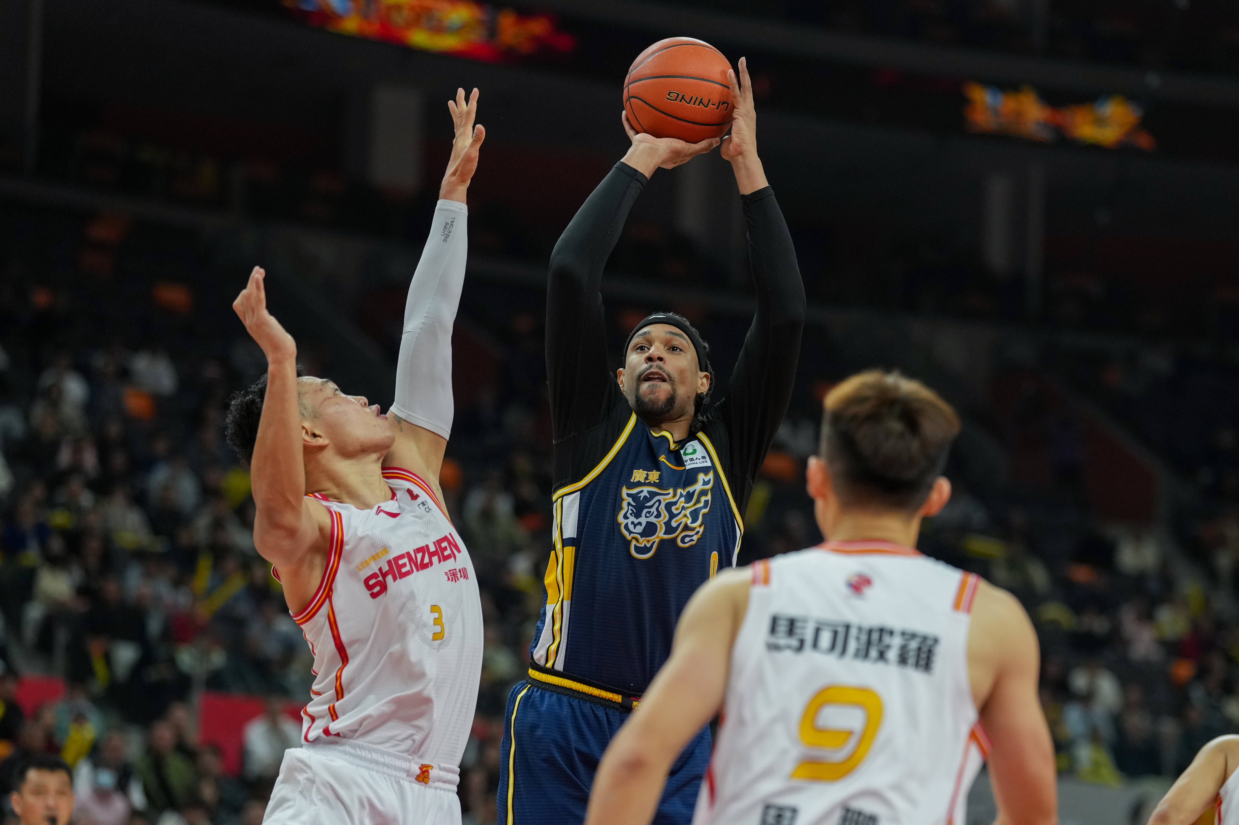 九游娱乐- 广东男篮对阵上海男篮 